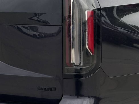 Used 2024 Cadillac Escalade Sport Platinum image 10