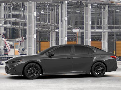 New 2026 Toyota Camry SE w/ Convenience Package FWD image 3