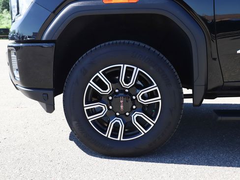 Used 2021 GMC Sierra 2500 AT4 w/ AT4 Premium Plus Package AWD/4WD image 30
