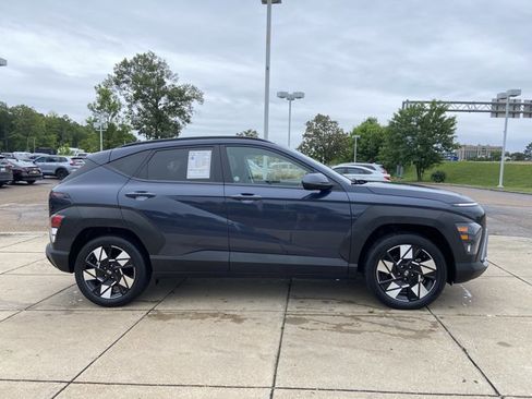 Used 2025 Hyundai Kona SEL FWD image 13