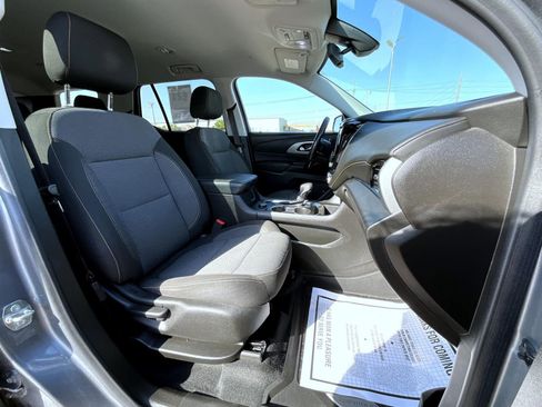 Used 2021 Chevrolet Traverse LT w/ LPO, Floor Liner Package image 16