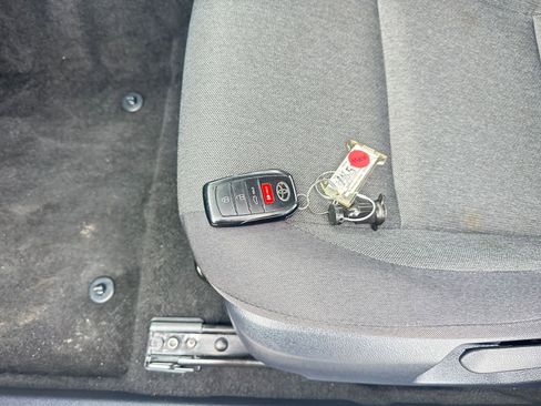 Used 2025 Toyota Camry LE image 22