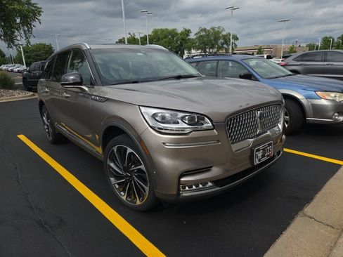 Used 2020 Lincoln Aviator Reserve w/ Equipment Group 202A AWD/4WD image 1