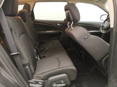 Used 2015 Dodge Journey SXT w/ Flexible Seating Group image 19