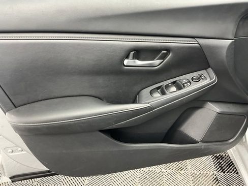 Used 2022 Nissan Sentra SV image 10