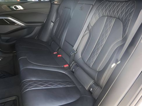 Used 2023 BMW X6 xDrive40i w/ M Sport Package AWD/4WD image 30