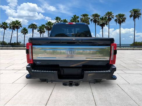 Certified 2024 Ford F350 King Ranch w/ FX4 Off-Road Package AWD/4WD image 7