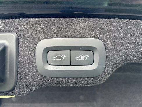 Certified 2023 Volvo S90 B6 Plus AWD/4WD image 37
