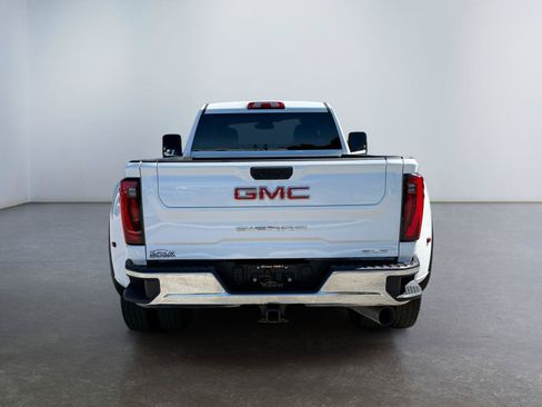 Used 2024 GMC Sierra 3500 SLE w/ SLE Convenience Package AWD/4WD image 4