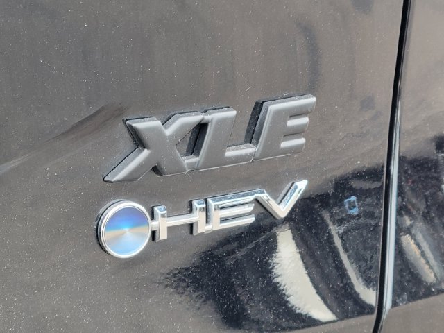 Used 2025 Toyota RAV4 XLE w/ Convenience Package AWD/4WD image 27