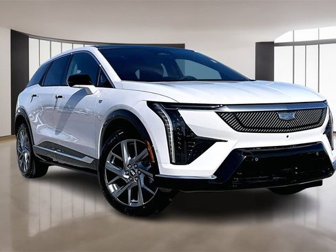 Certified 2025 Cadillac Optiq Luxury 1 image 11