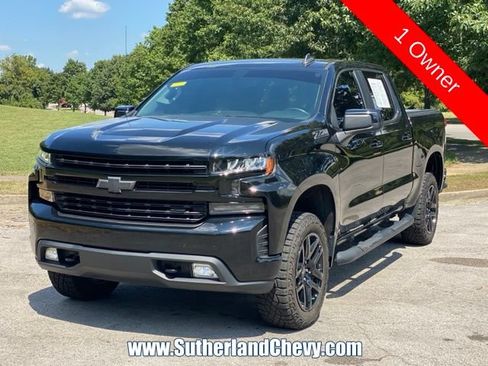 Used 2021 Chevrolet Silverado 1500 LT Trail Boss w/ LPO, Dark Essentials Package AWD/4WD image 3