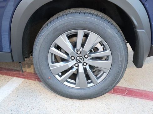 New 2026 Nissan Pathfinder SV image 9