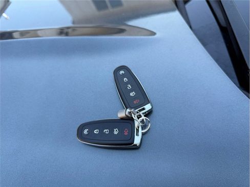 Used 2019 Ford Escape SEL AWD/4WD image 49