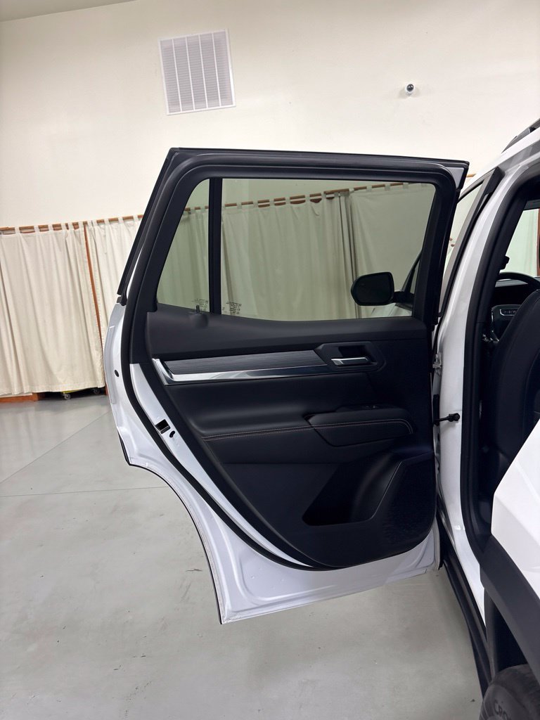 Used 2026 GMC Terrain Elevation w/ Elevation Premium Package FWD image 21