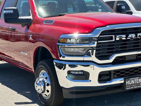 New 2026 RAM 3500 Big Horn AWD/4WD image 9