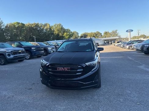 Used 2020 GMC Terrain SLE w/ Driver Convenience Package image 6