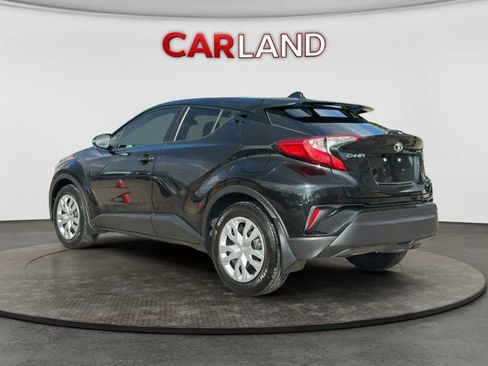 Used 2021 Toyota C-HR LE FWD image 4
