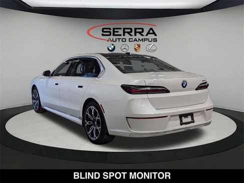 New 2025 BMW i7 eDrive50 w/ Premium Package image 5