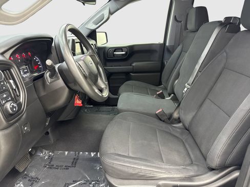 Used 2019 Chevrolet Silverado 1500 Custom Trail Boss w/ Custom Convenience Package AWD/4WD image 17