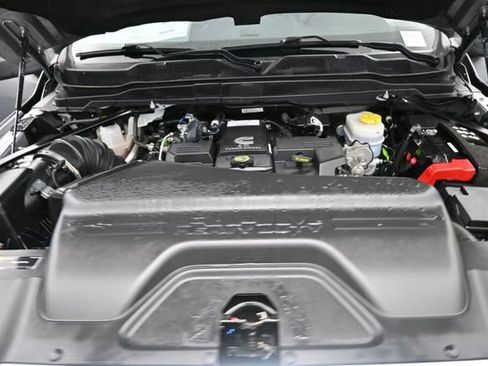 Used 2024 RAM 2500 Laramie AWD/4WD image 34