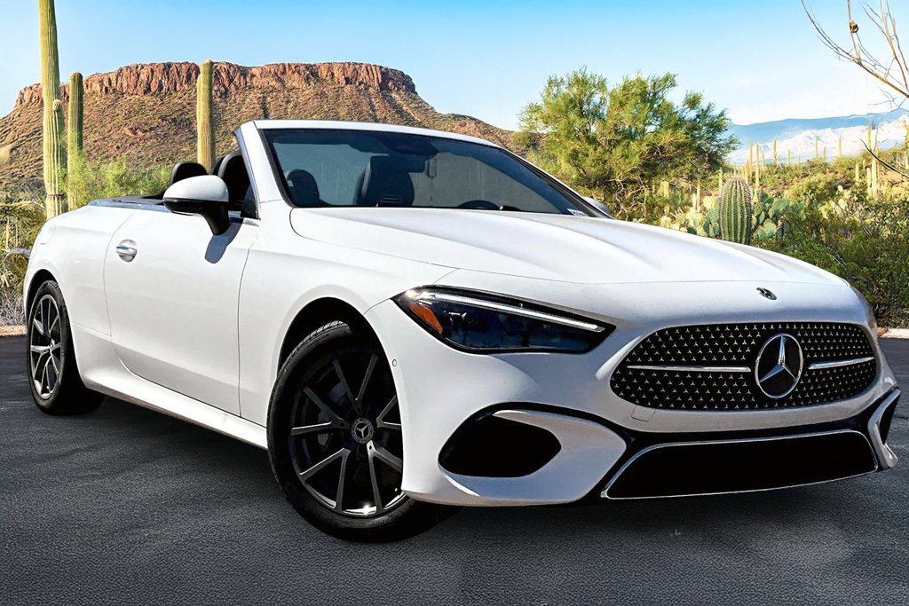 Used 2025 Mercedes-Benz CLE 300 4MATIC Cabriolet image 12