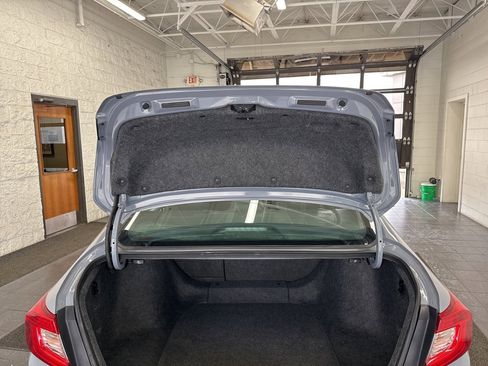 Used 2021 Honda Accord Sport image 10