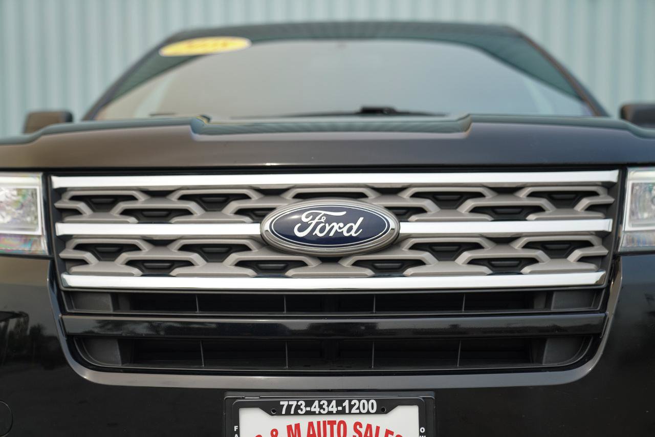 Used 2018 Ford Explorer XLT AWD/4WD image 4