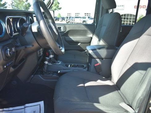 Used 2023 Jeep Wrangler Unlimited w/ Cold Weather Group AWD/4WD image 16