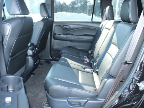 Certified 2024 Honda Passport EX-L image 16