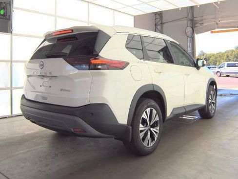 Certified 2023 Nissan Rogue SV w/ SV Premium B Package AWD/4WD image 4
