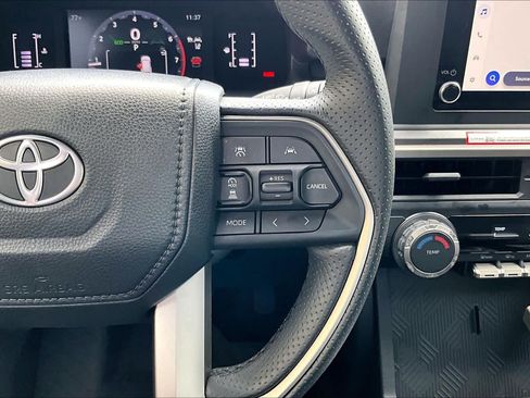 Used 2026 Toyota 4Runner SR5 RWD image 25