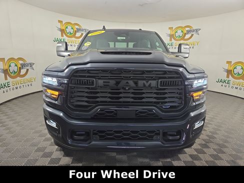 Used 2026 RAM 2500 Tradesman AWD/4WD image 3