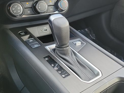 Certified 2025 Nissan Kicks S FWD image 30