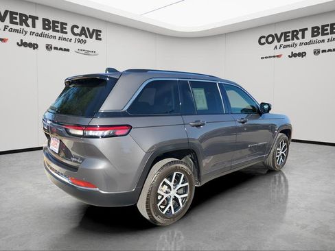 Used 2024 Jeep Grand Cherokee Limited image 9