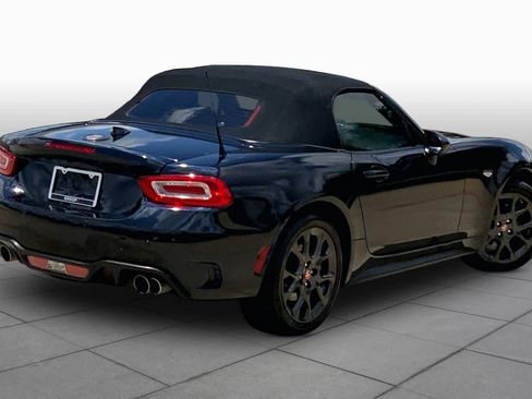 Used 2018 FIAT 124 Spider Abarth w/ Convenience Group RWD image 11