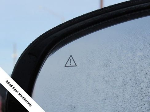 Used 2025 Genesis G70 2.5T image 20