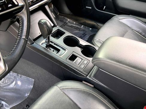 Used 2019 Subaru Outback 2.5i Limited AWD/4WD image 16