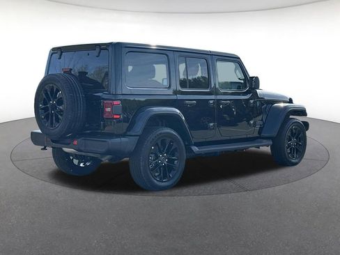 Certified 2025 Jeep Wrangler Unlimited Sahara AWD/4WD image 6