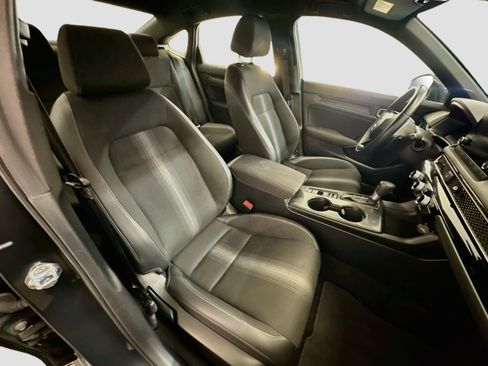 Used 2025 Honda Civic Sport image 31