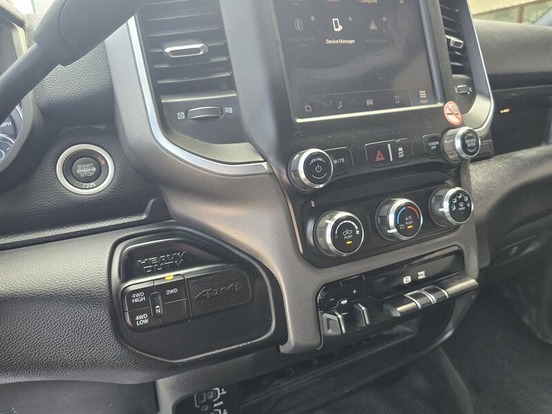 Used 2024 RAM 3500 Big Horn AWD/4WD image 30