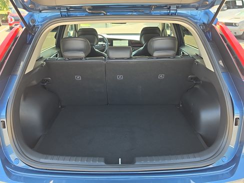 Certified 2024 Kia Niro EX Touring FWD image 10
