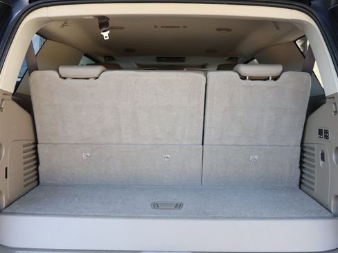 Used 2020 GMC Yukon SLT w/ Premium Edition image 23