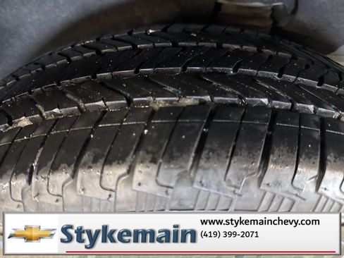 Used 2023 Chevrolet Equinox LT w/ LPO, Floor Liner Package image 9