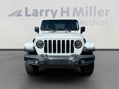 Used 2019 Jeep Wrangler Unlimited Sahara AWD/4WD image 8