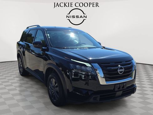 Used 2025 Nissan Pathfinder SV FWD image 3