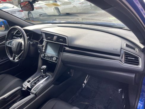 Used 2019 Honda Civic Sport image 13