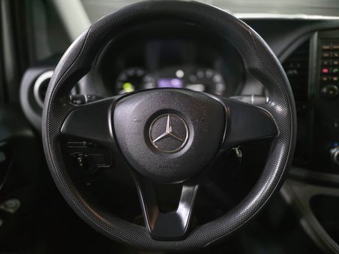 Used 2016 Mercedes-Benz Metris Passenger image 19