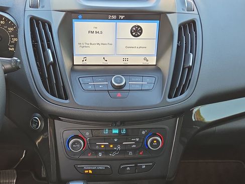 Used 2019 Ford Escape SE image 21