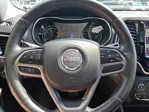 Used 2019 Jeep Cherokee Limited AWD/4WD image 20